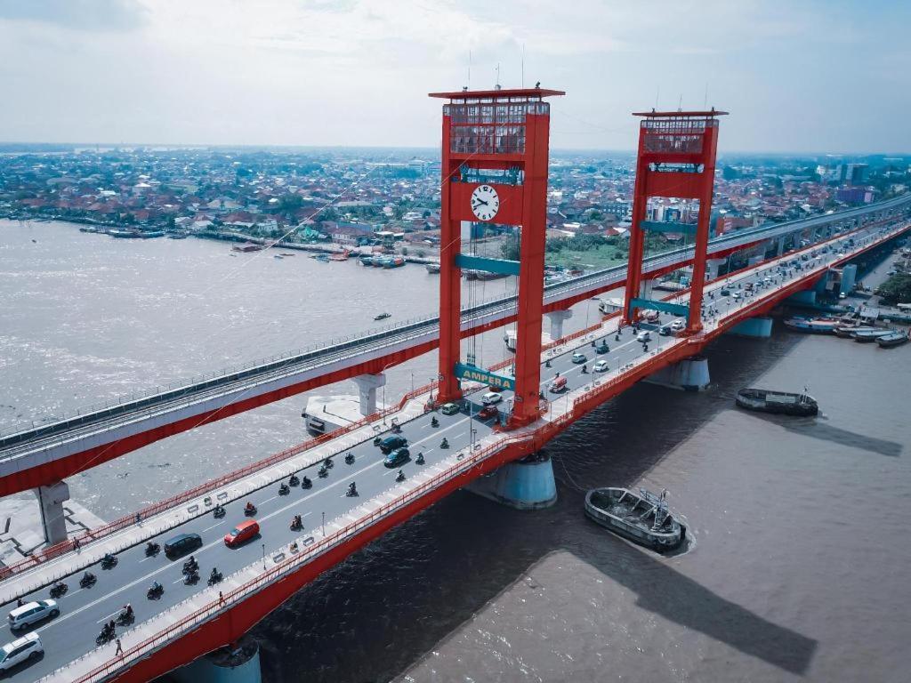 Hotel Sriwijaya 99 Palembang Exterior photo